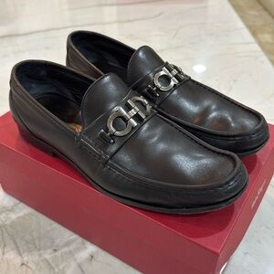 Salvatore Ferragamo Black Leather Loafers - EE Wide (J4)
